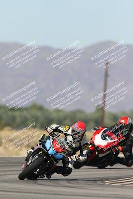 media/Oct-13-2025-Moto Forza (Mon) [[a66d839500]]/3-B Group/Session 3 (Turn 16)/